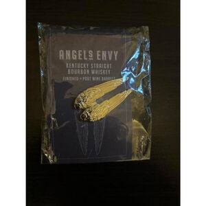 Angels Envy Bourbon Whiskey Bottle Wings Cap Silver Pin